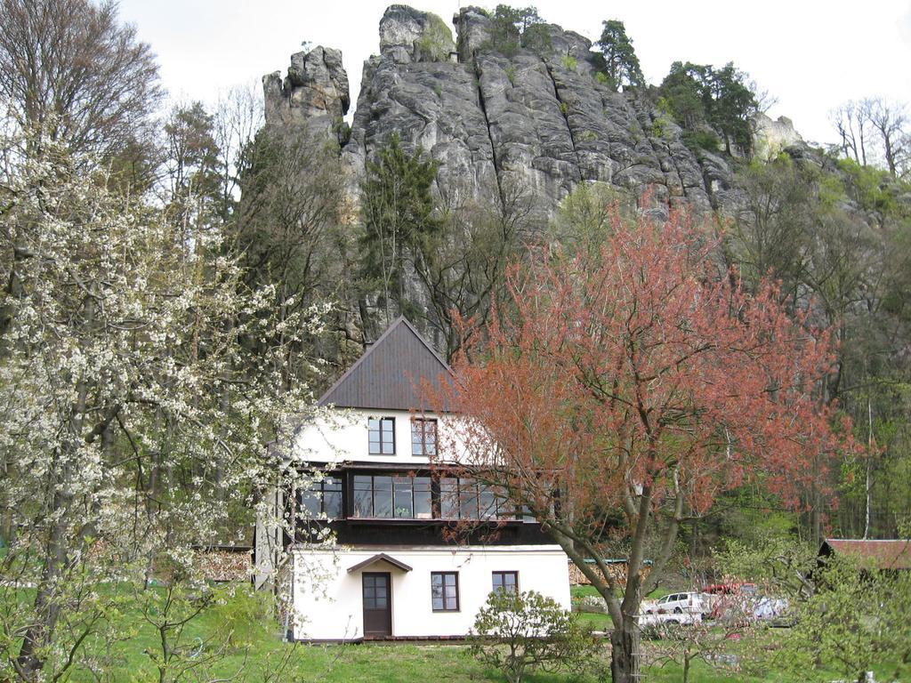 Apartment Panteon Basecamp Malá Skála Exterior foto